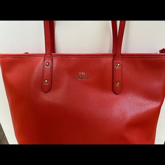 Coach Outlet Large Leather Tote Shoulder Bag 16”. - Picture 11 of 13